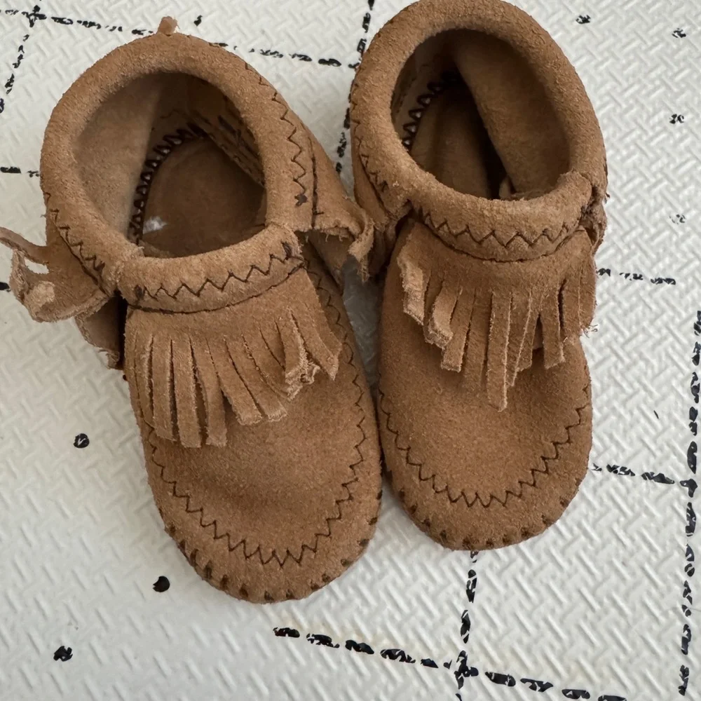 Minnetonka Riley Bootie - Size 4, Brand New